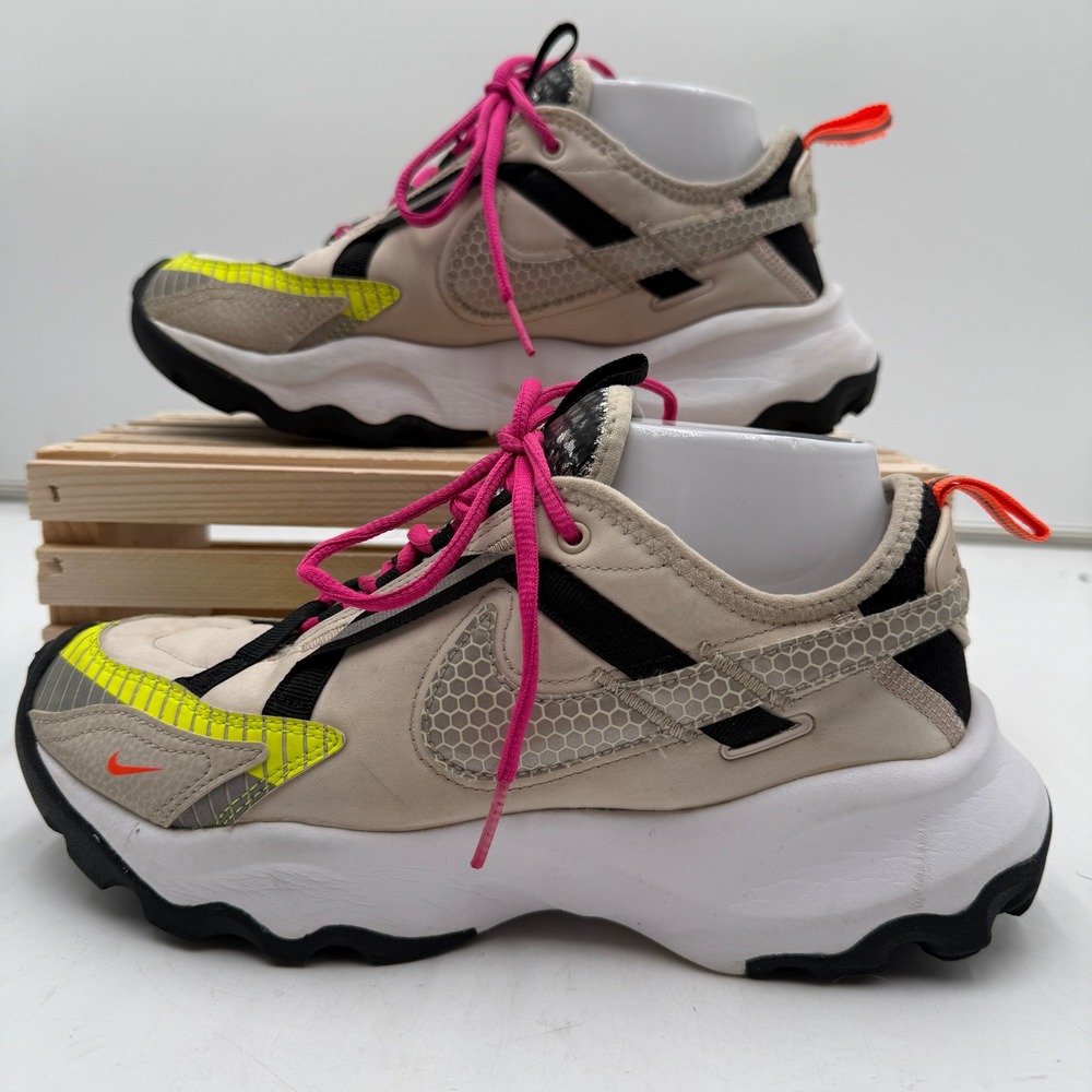 Nike TC 7900 LX 3M Light‎ Orewood Brown Reflective Sneakers Womens 8.5